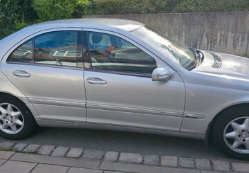 Mercedes-Benz 200 227.800 km 1.800 &euro; Bamberg 96050