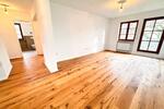 Etagenwohnung Heßdorf - 3 Zimmer, 77 m&sup2;, 1.080&euro; | Angebot:27583460