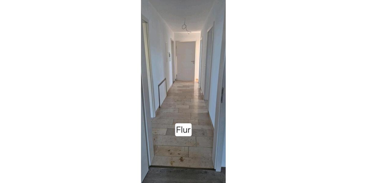 Dachgeschoßwohnung Ebelsbach - 3 Zimmer, 85 m&sup2;, 950&euro; | Angebot:27549637