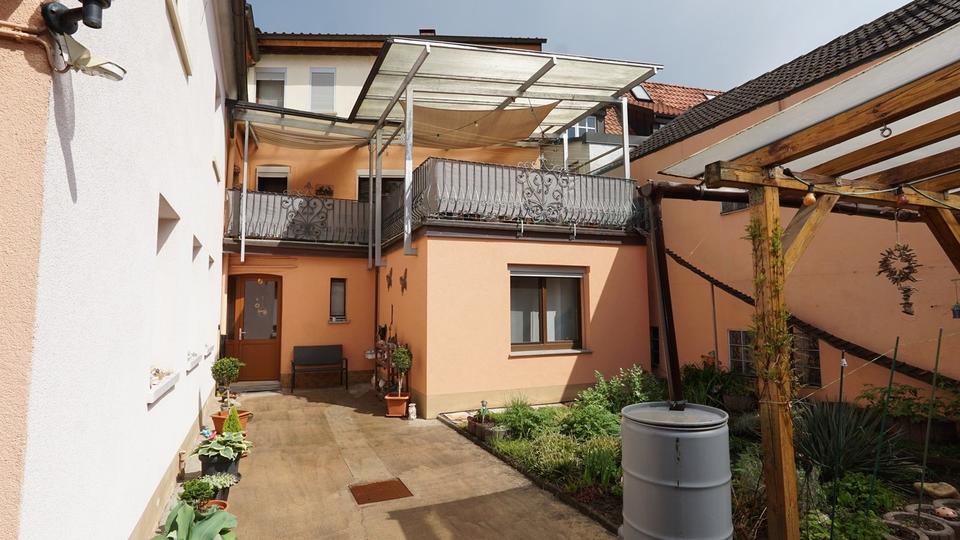 Etagenwohnung Zeil am Main - 4 Zimmer, 104 m&sup2;, 800&euro; | Angebot:27552595