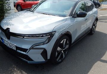 Renault Megane E-TECH 30.478 km 27.870 &euro; Bamberg 96052