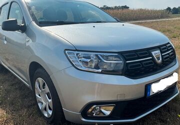 Dacia Sandero 17.300 km 9.100 &euro; Strullendorf 96129